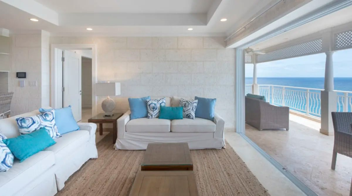 3 Bed Penthouse with Rooftop Pool at The Crane photo 1