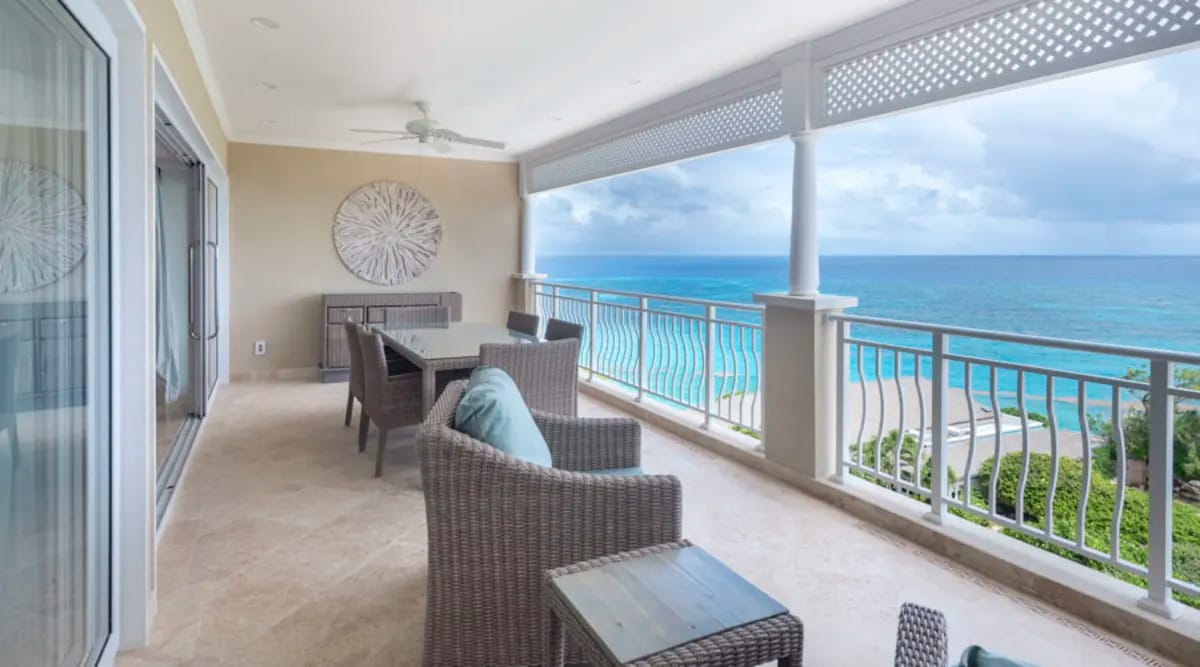 3 Bed Penthouse with Rooftop Pool at The Crane photo 5